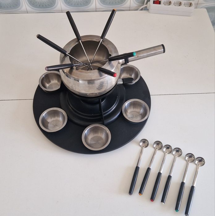 Conjunto Fondue 23 peças do Gato Preto