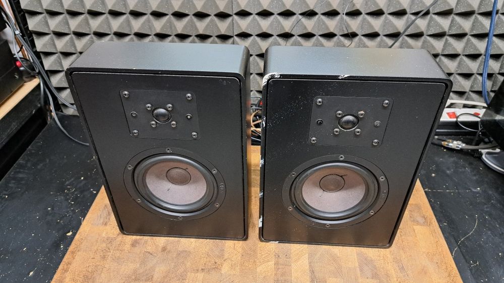 Monitory kolumny Canton GLE 40F