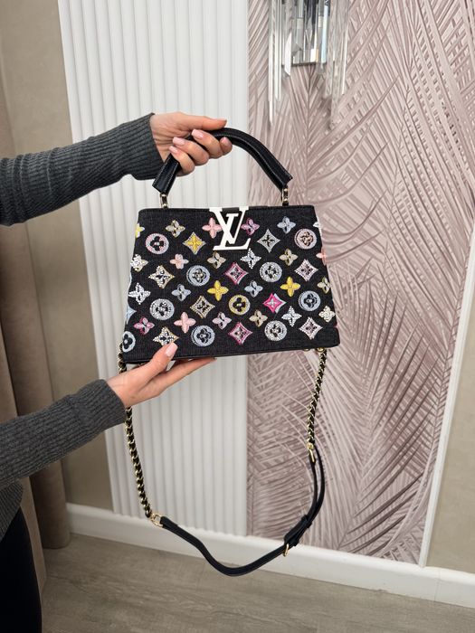 Сумка Louis Vuitton Capucines MM Black Multicolor Embroidered Monogram