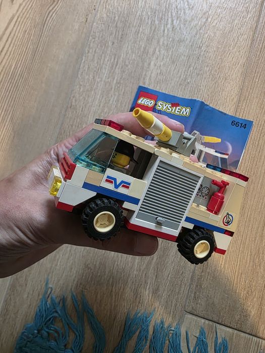 3 Legos marca Lego  década de 80/90  com manuais de instruções.