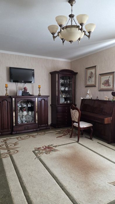 Продаж великого будинку у с.Орлівщина