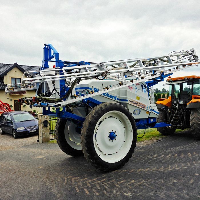 Opryskiwacz Kuhn Grand Large 3200l 28/27/24m, 7sekcji jaskółki