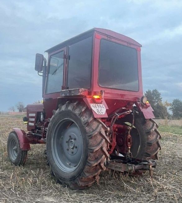 В продажі трактор т 25