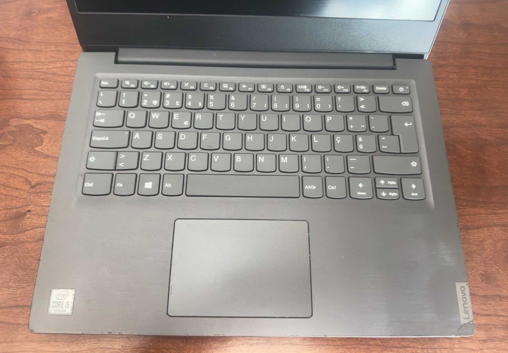 Lenovo V14 IIL 14" Full HD / i5-1035G1 Quad Core / 4 GB RAM / 256 GB NVMe SSD64752391430402121