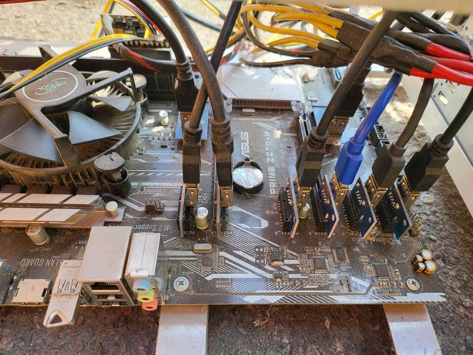 Майніннг ферма з відеокарт