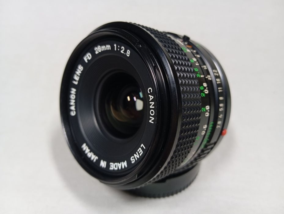 Мануальный объектив Canon FD 28mm 2.8