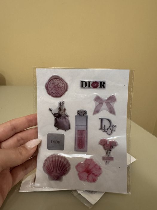 Стікери 3д наклейки на телефон