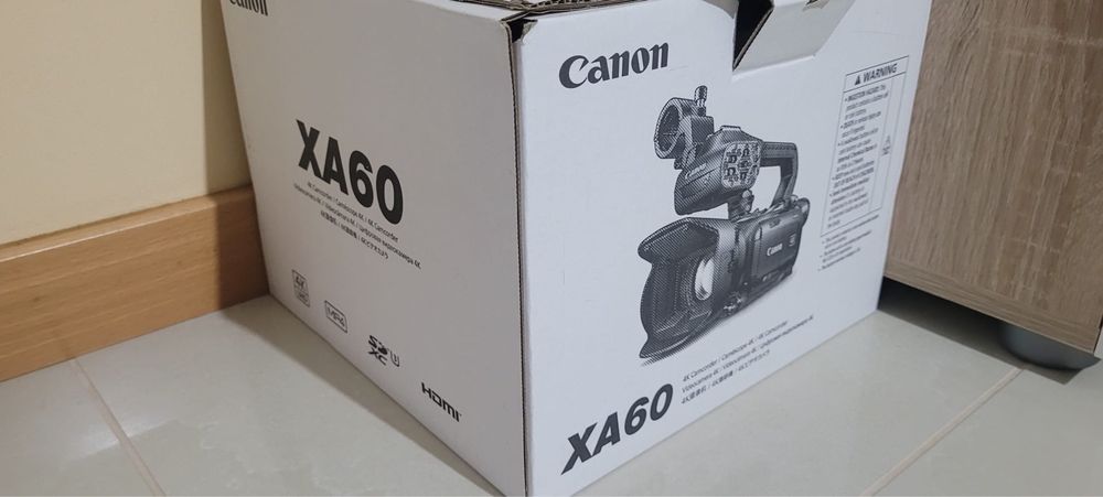 Canon XA60 4K Camcorder Pro - Como Nova (C/ Pega XLR e Caixa)