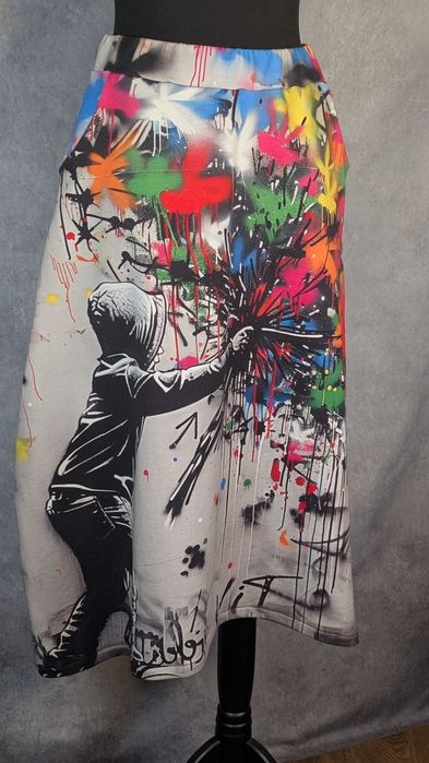 Auri Lili nowa spódnica Parampara wzór a la Banksy L 40