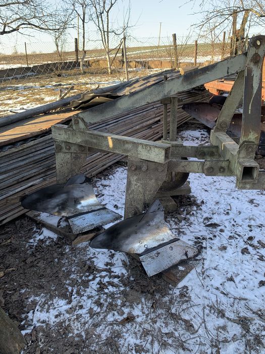 Продам плуг 2-30