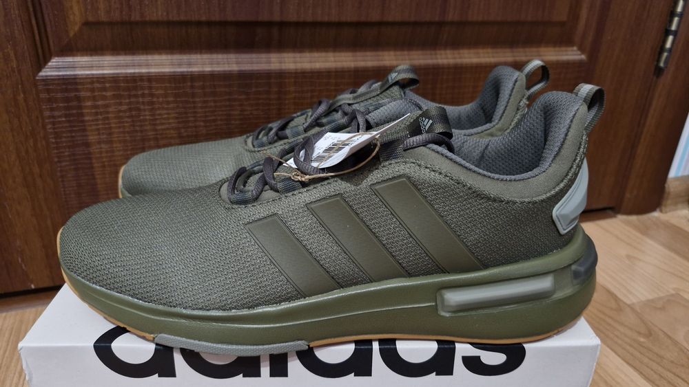 Кросівки Adidas, оригінал прольот