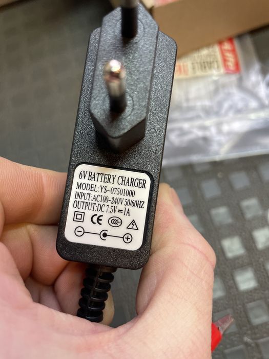 Зарядний пристрій 6V 1A