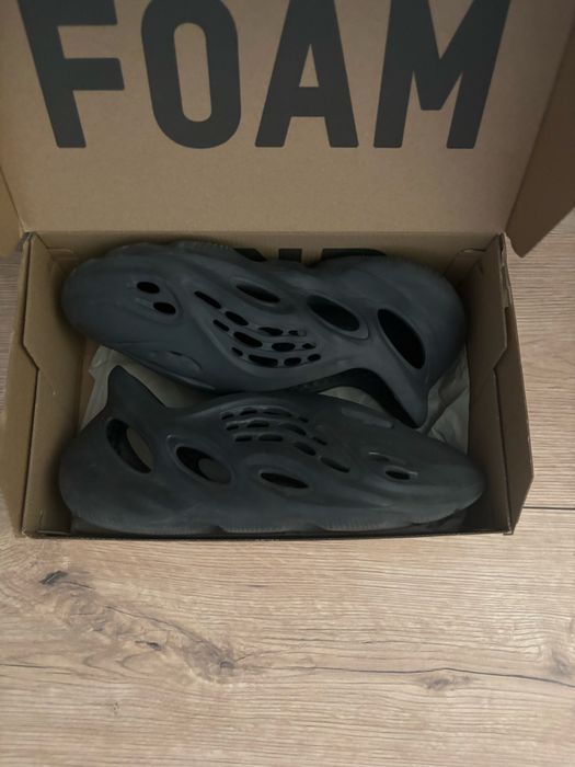 Yezzy foam runner