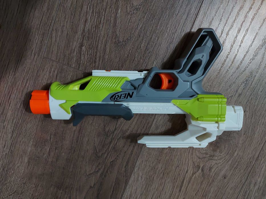 Conjunto de nerfs + acessórios e 53 balas.