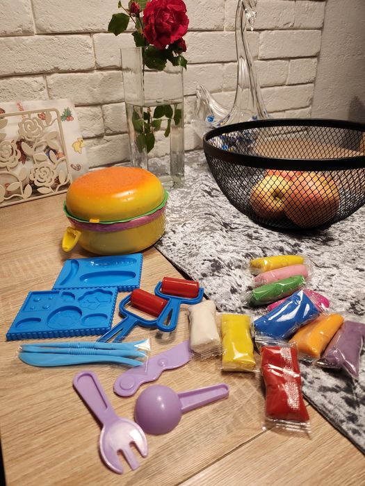 Zestaw do modelowania plus pudełko lunch box hamburger nowe Tanio