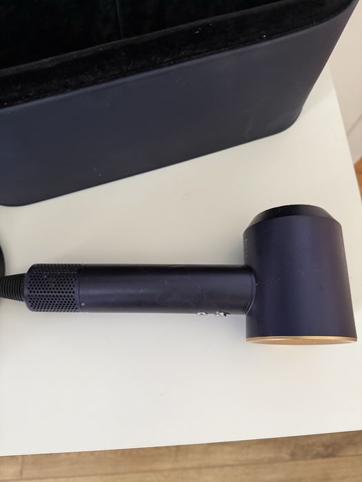 Фен Dyson Airwrap HS05 без насадок