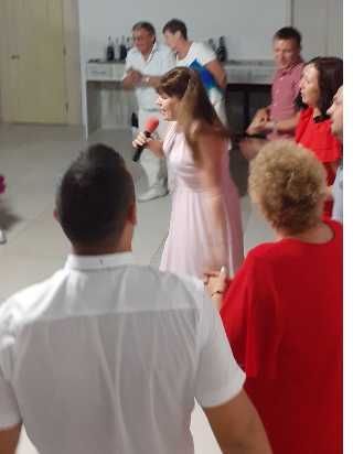 Ведуча-тамада 400грн\год. Музика.Декор на весілля.Фото зона.Фото,відео