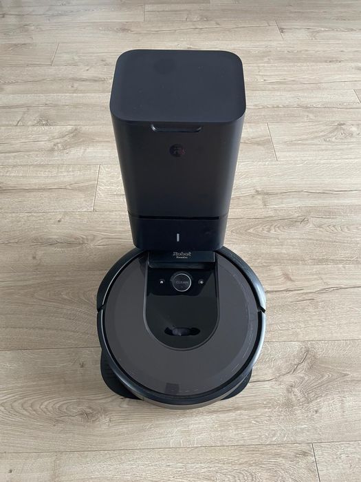iRobot Roomba i7+