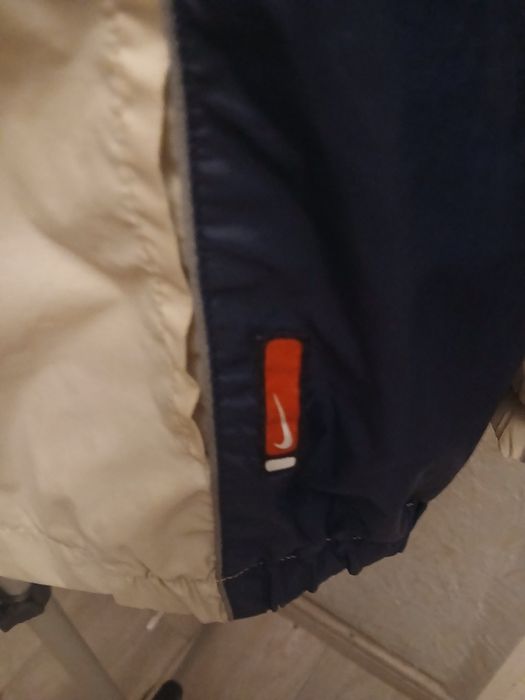 Beżowa kurtka wiatrówka NIKE  kangurka r.l