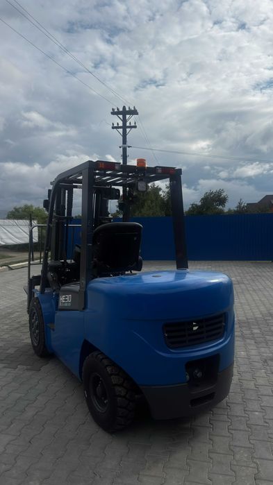 Вилковий навантажувач CPD30 (електро, 3 т)