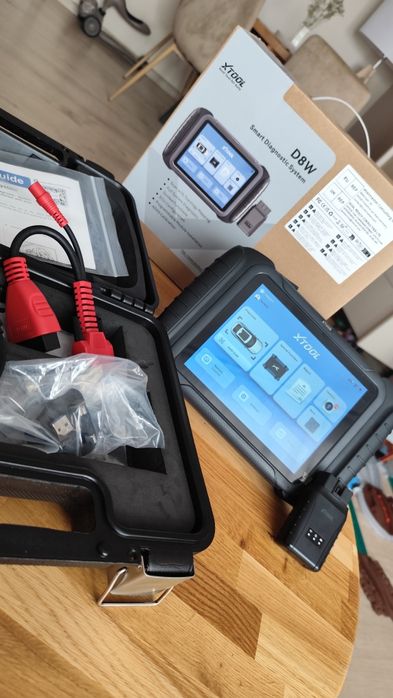Xtool d8w BT  komputer diagnostyczny obd2