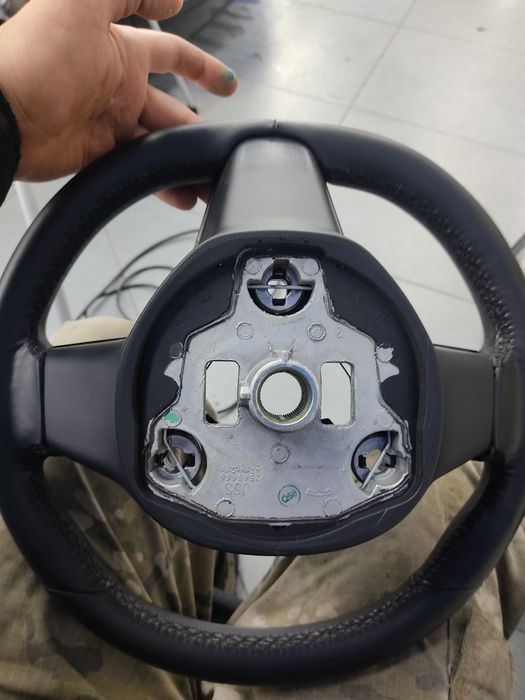 Руль от теслы бу