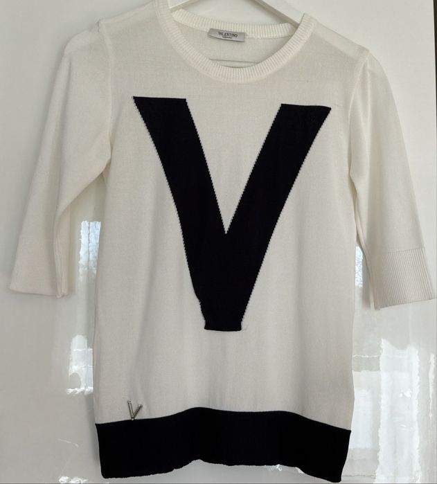 Ladny sweterek VALENTINO