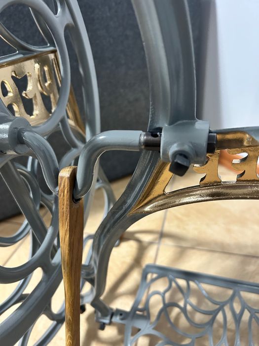 Podstawa - nogi maszyny do szycia PFAFF