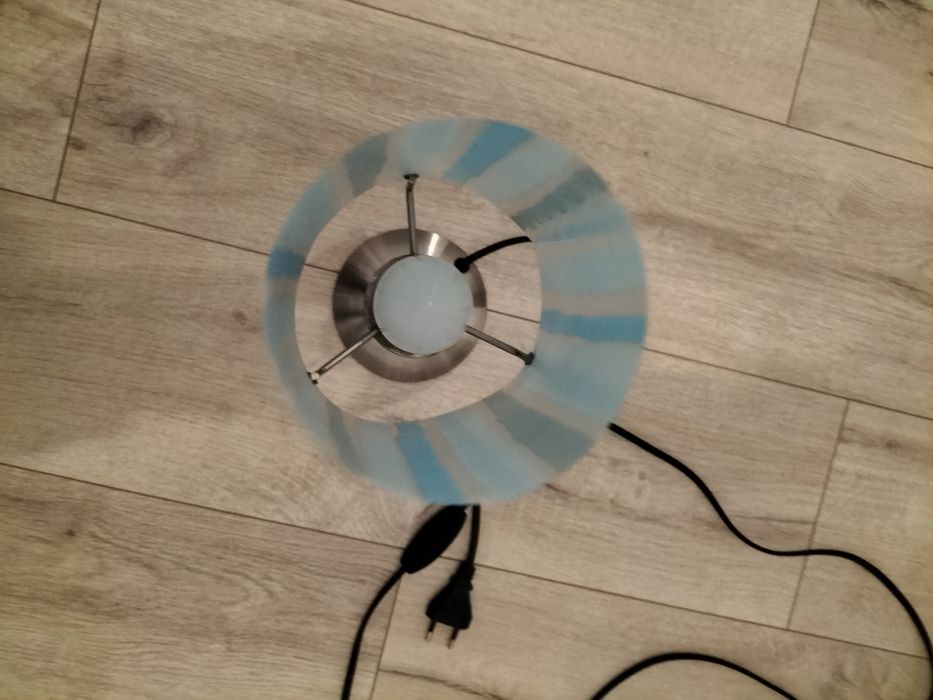 Lampka nocna w paski