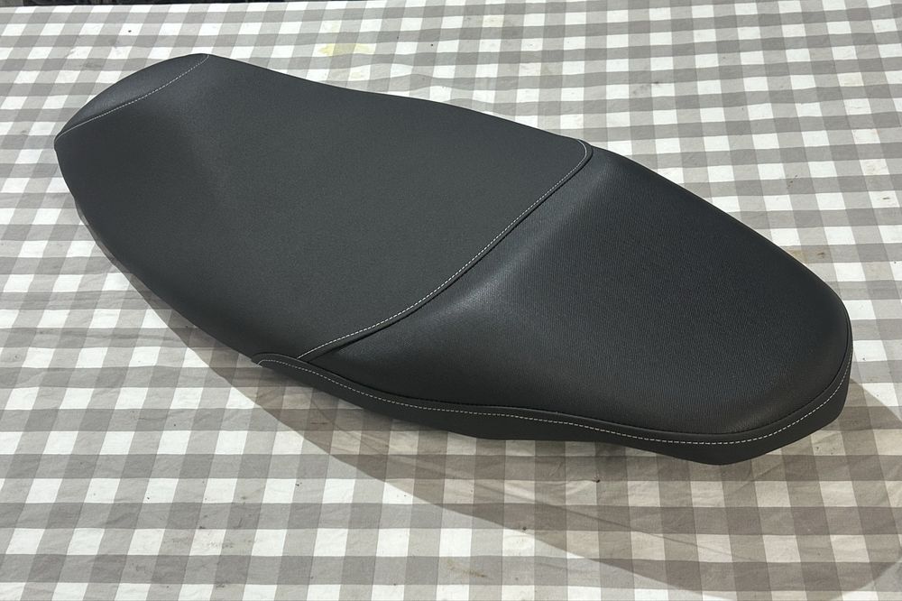 Banco Yamaha N-MAX V2 ( velho por novo)
