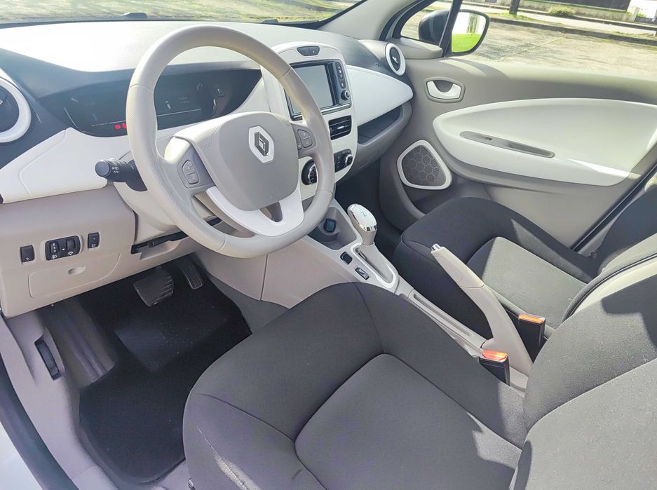Renault Zoe 41Kw Zen * Baterias próprias * Poucos kms