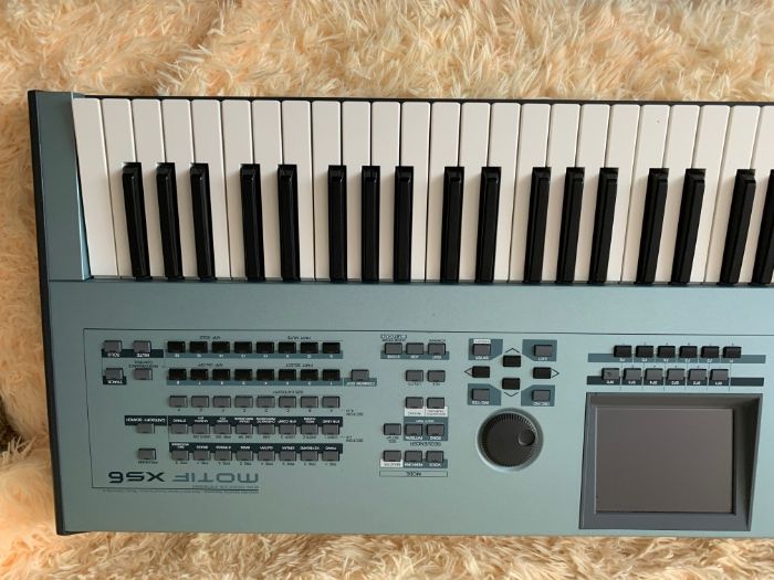 Yamaha Motif XS-6