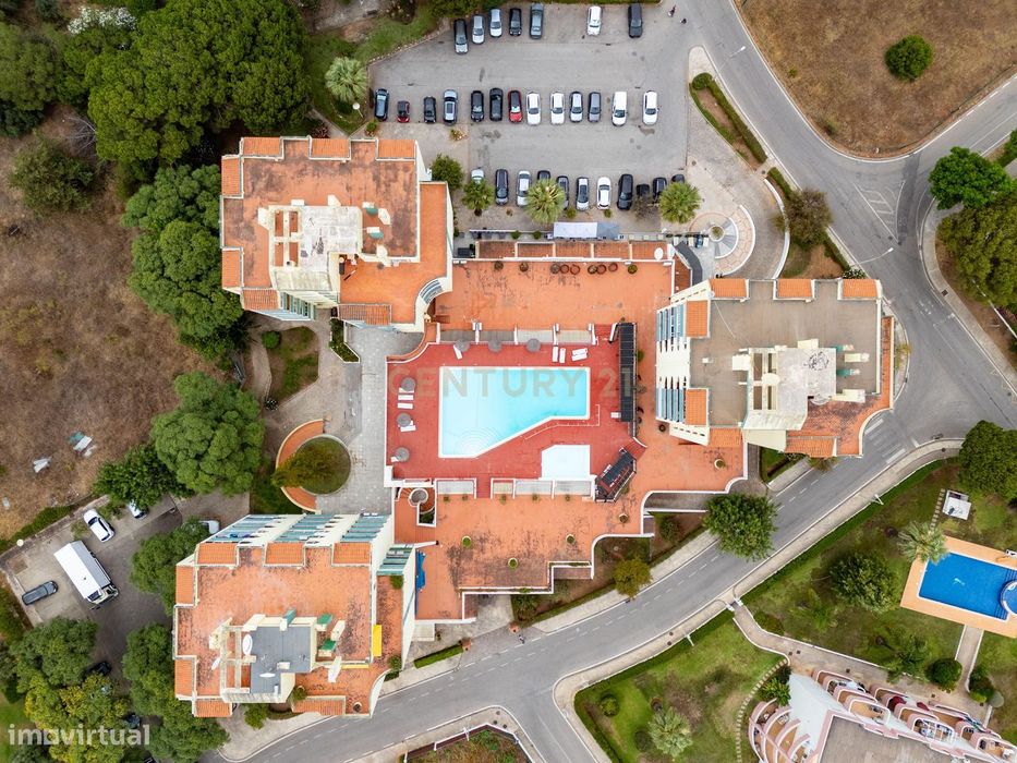 Apartamento T1 com varandas e vista mar no Parque das Amendoeiras — Vi