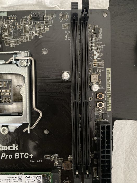 Placa mãe ASRock H110 Pro BTC+ para peças