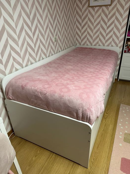 Cama solteiro com arrumação 90x200