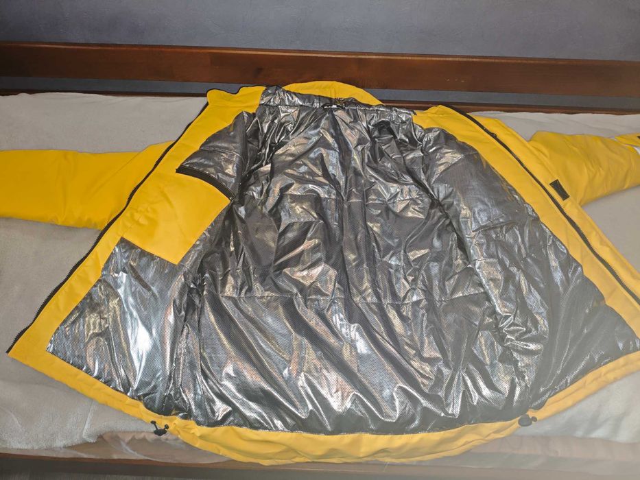 Продаю новую зимнюю куртку Glovo