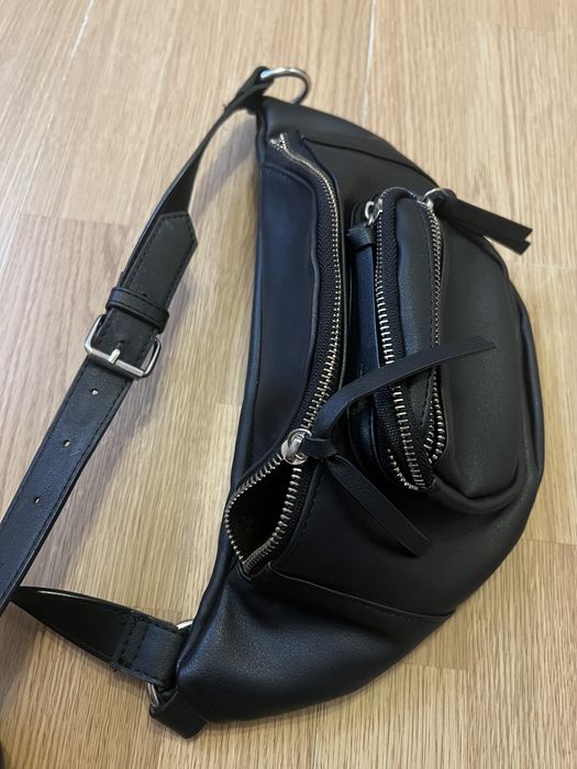 Сумочка на пасок Stradivarius