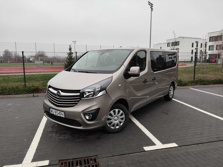 Bus 9 osobowy do wynajęcia. Wolne terminy. Wóz albo przewóz Marki