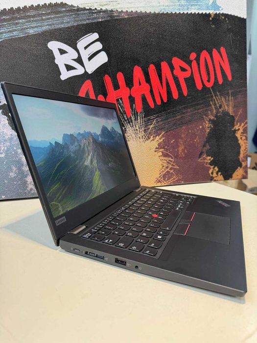 Зручний Lenovo ThinkPad L13 Gen 1 для роботи, є кількість
