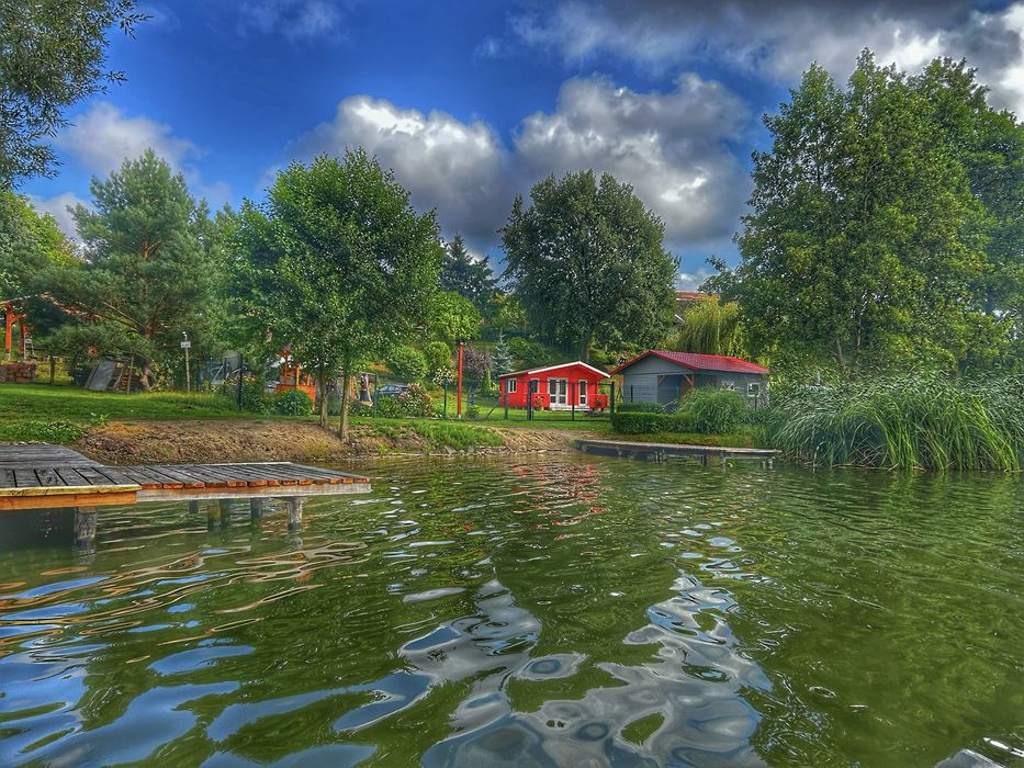 Domek letniskowy nad jeziorem