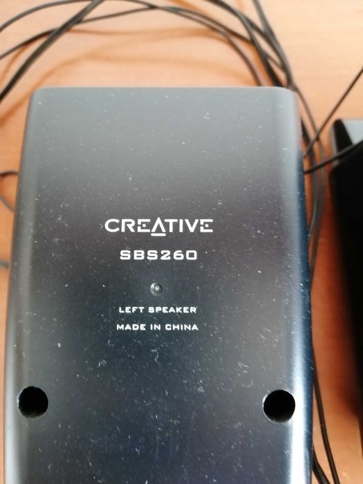 Colunas de PC marca CREATIVE