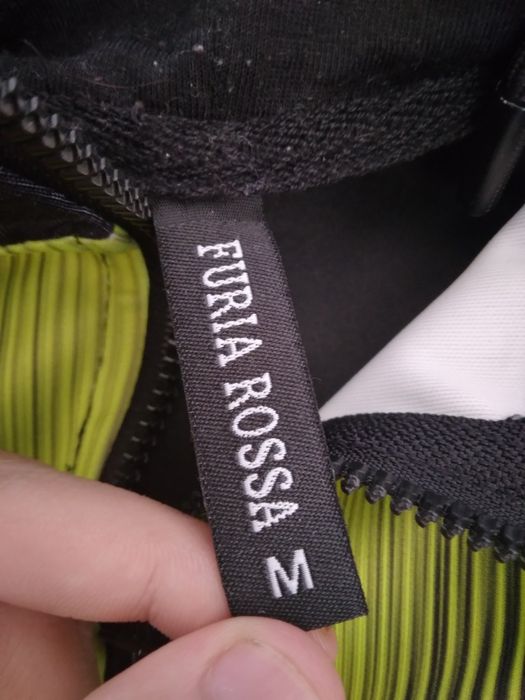 Fato de treino muito lindo como novo