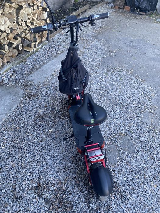 Электросамокат Giant