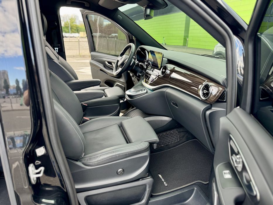 Mercedes Benz V-Class 300d Extra Long AMG