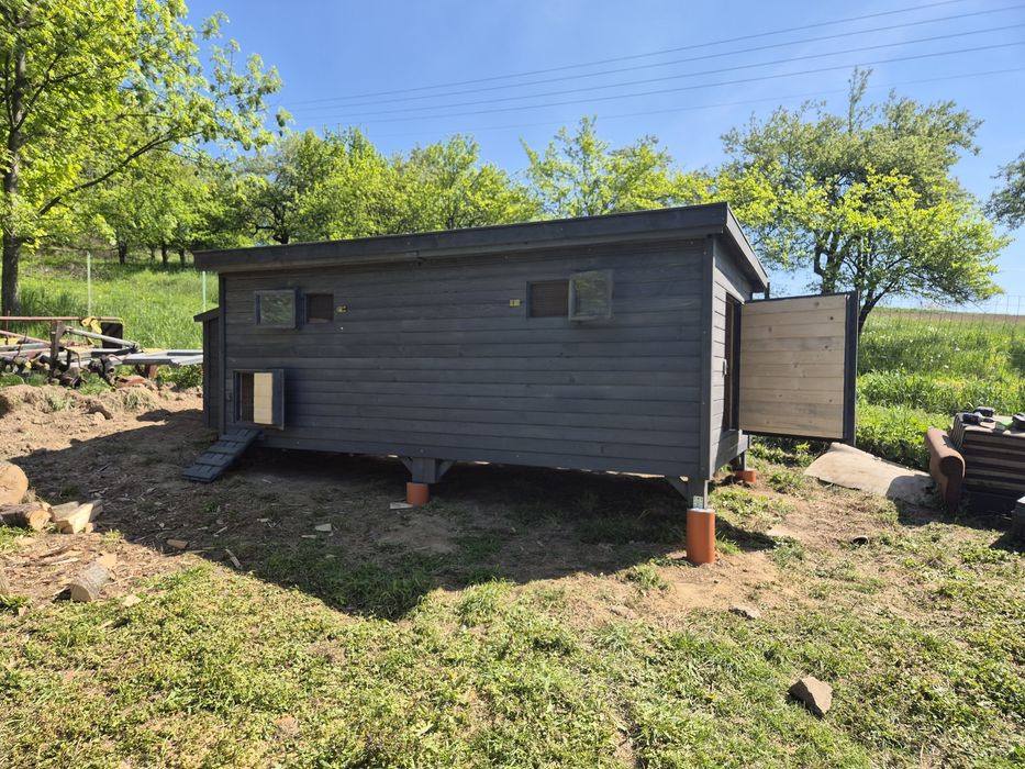 Kurnik dla kur ocieplany