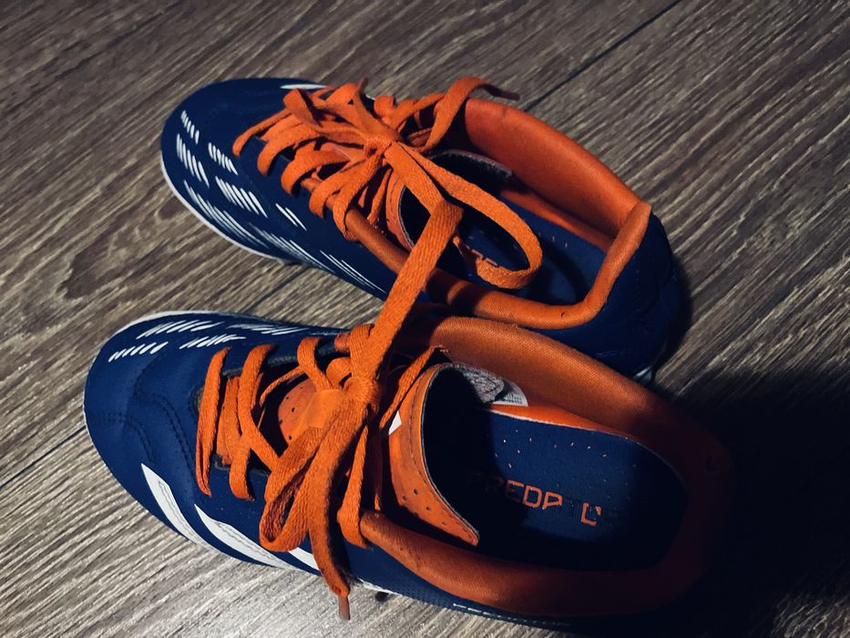 Turfy Adidas, rozmiar 34. Stan bardzo dobry.