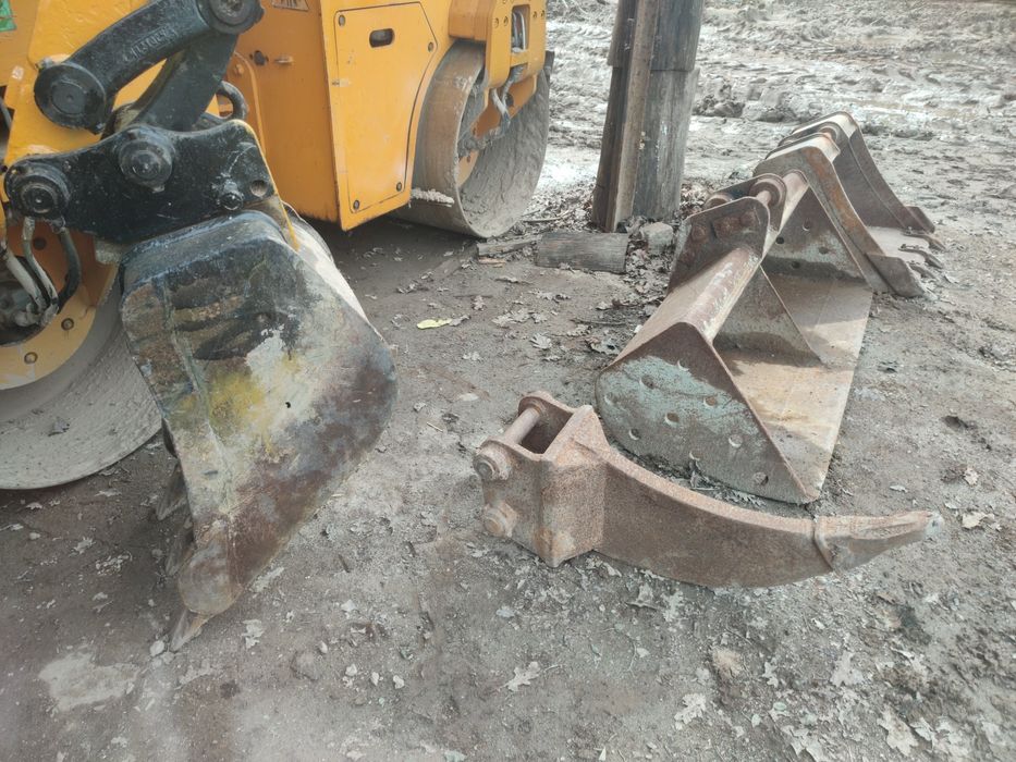 Mini Giratória _ JCB 8026