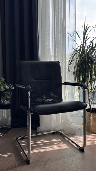 Elegancke krzesło biurowe Bauhaus