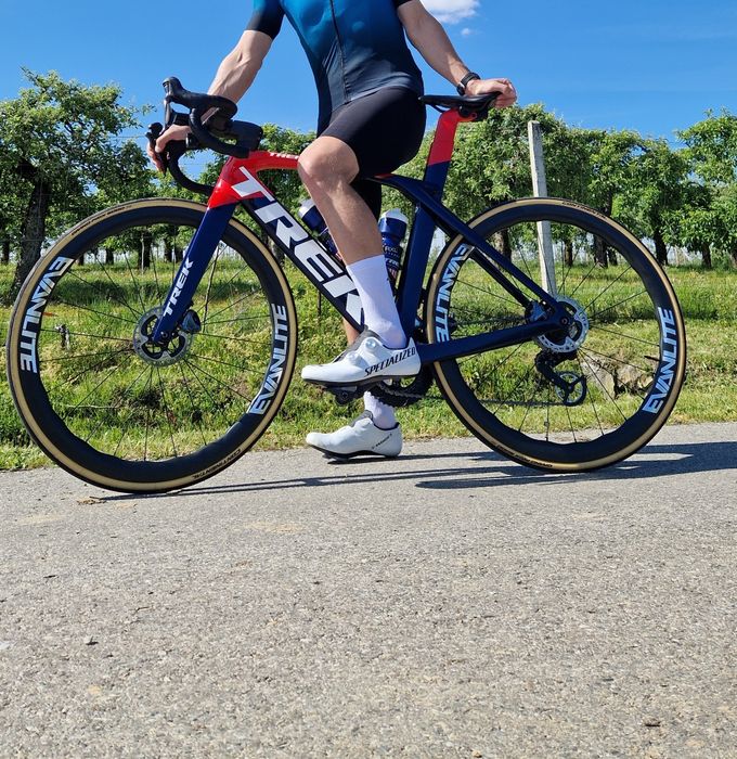 Trek Madone z przystawka czasowa 54 ceramic speed ultegra di2 Evanlite