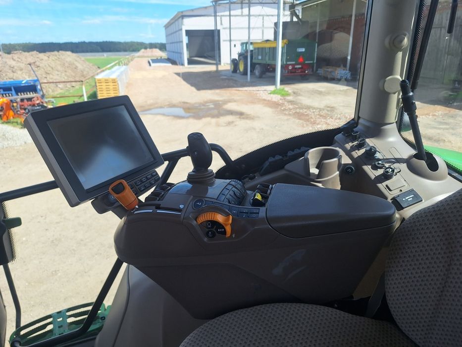 Ciagnik John Deere 6215 R 6210 R